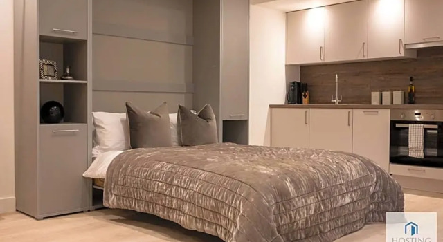 Modern Queen Street Apartment In The Heart Of Town 5