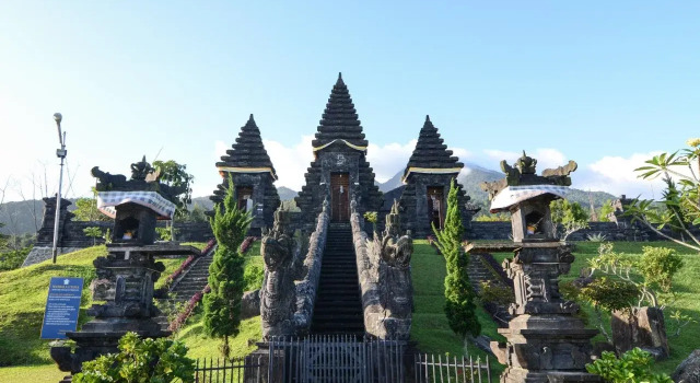 The Forest Resort Hotel, Book Resort Resort Hotels in Bogor, Resort