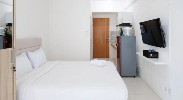 Homey And Comfy Studio At Puncak Bukit Golf Surabaya Apartment, Varaa Huoneisto Hotellit Surabaya pysäköinnillä, lähellä Pakuwon Mall, Pysäköinti