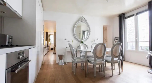 Duplex design à 5min du sacré c ur, Забронировать Бутик-отель Париж Иль-де-Франс, рядом с Монмартр