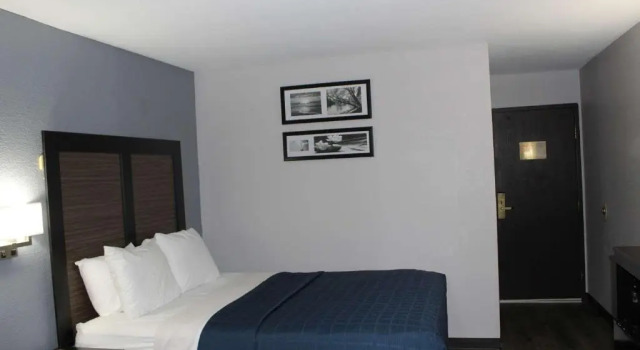 Люкс Ramada by Wyndham Cedar Rapids South