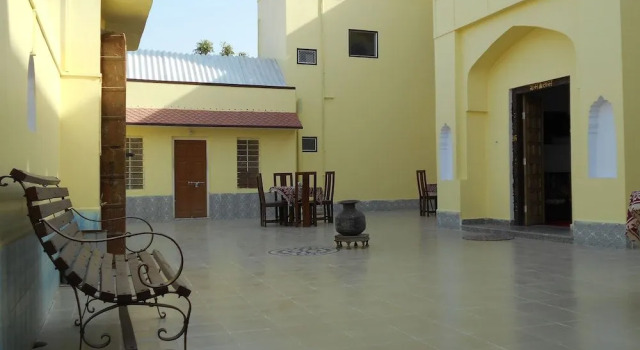 Hotel Mandawa Palace, Rezerwuj Hotel Hotele w Rajasthan z parkingiem, Parking