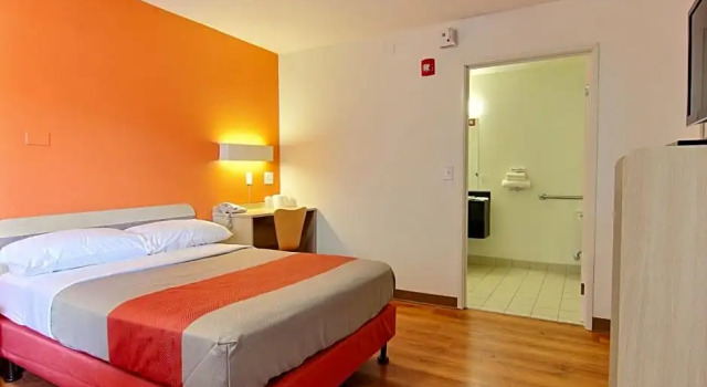 Номер Standard Motel 6-Kingsville, TX