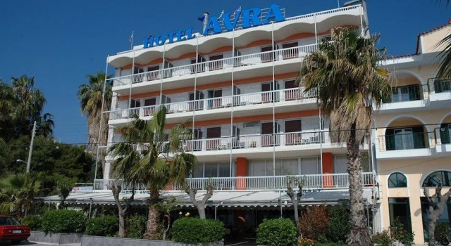 Avra Hotel, Забронировать Отель Отели Метана с парковкой, рядом с Развалины Микен, Парковка