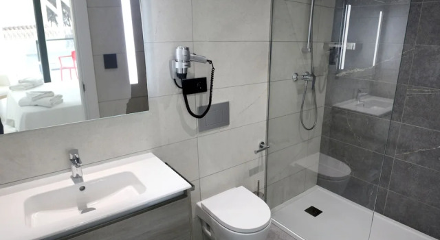 Апартаменты Superior AZAHAR BEACH Red Apartments & Spa