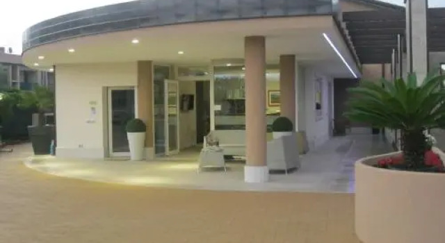 Residence La Margherita, Забронировать Отель Отели Лацизе с бассейном, Бассейн