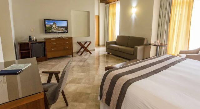Hotel Parador de Alcalá, Book Hotel Hotels in Centro with a Pool, Swimming Pool
