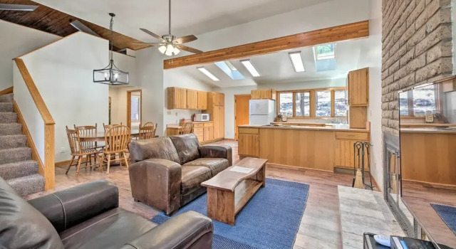 Hike, Bike & Ski, 12 Mi to Slopes: Serene Cabin, Prenota Casa vacanze Greer Arizona