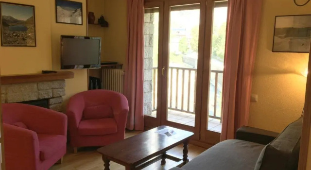 B13 - la Granja 2º - Villmor, Book Hotel Hotels in Aragon with Parking, Parking