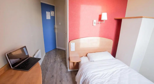 Номер Economy Hôtel de la Vendée