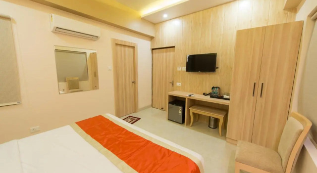 Hotel Ratana International
