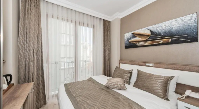 Номер Standard Alphonse Hotel