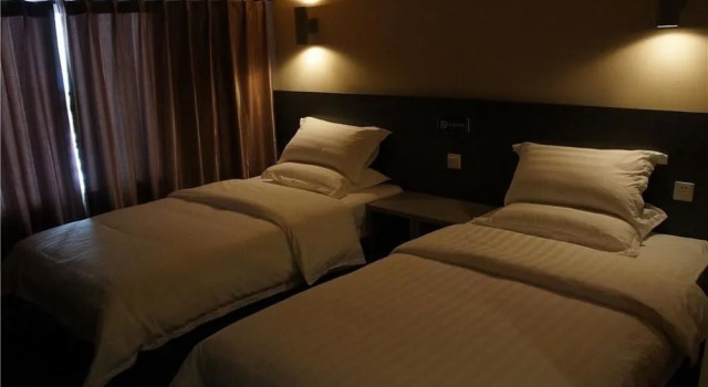 Xunji Hotel, Prenota Hotel Hotel a Ngawa con parcheggio, Parcheggio