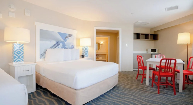 Номер Classic Cedar Point Hotel Breakers