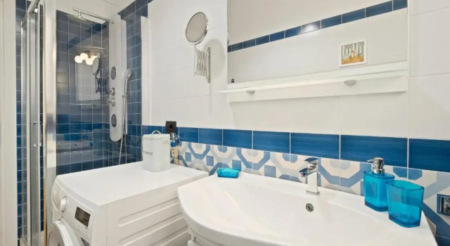 Апартаменты 3 bed modern flat - 15 minutes walk to Colosseum