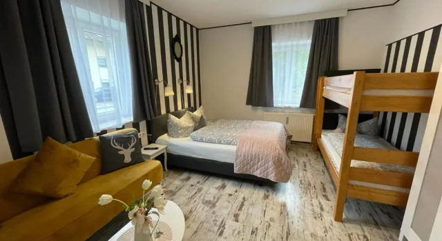 Семейный номер Standard LA Boutique House