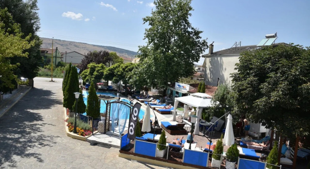 Трёхместный номер Standard с балконом Krikonis Hotel