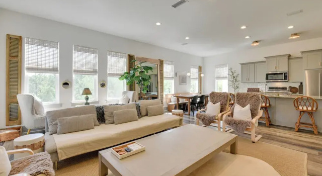 Beach House Right off 30 A w/ Golf Cart!, Забронировать Дом для отпуска Виллы Санта-Роза-Бич, Вилла