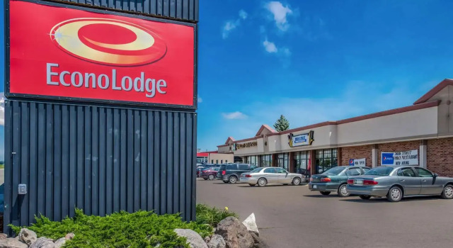 Econo Lodge, Book Hotel Albert Lea Minnesota