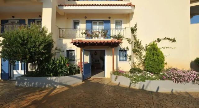 Fereniki Lemnos Suites, Забронировать Отель Мирина Лимнос