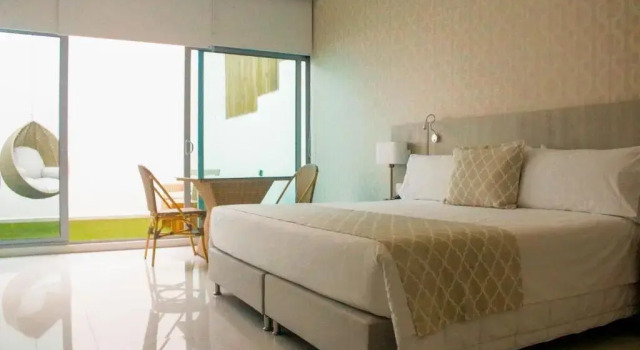 Двухместный номер Deluxe Hotel Dorado Plaza Alto Prado