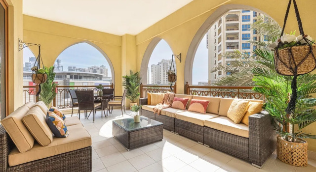 Апартаменты с 2 комнатами Large Terrace and Pool View - 2 Br - Next to Mall