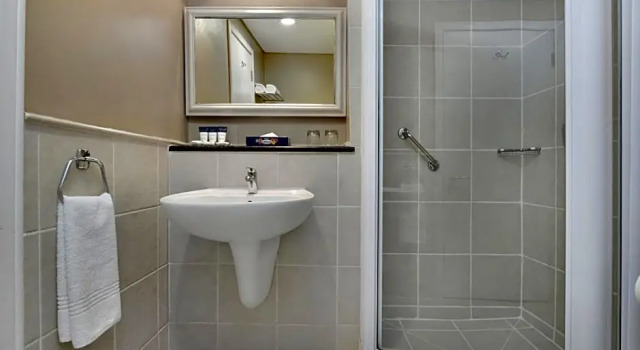 Четырёхместный номер Standard Protea Hotel by Marriott Nelspruit