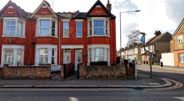 Captivating 2bed House in Southend Pet Friendly!