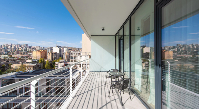 Апартаменты Apartments with a Beautiful View of the City and Mountains