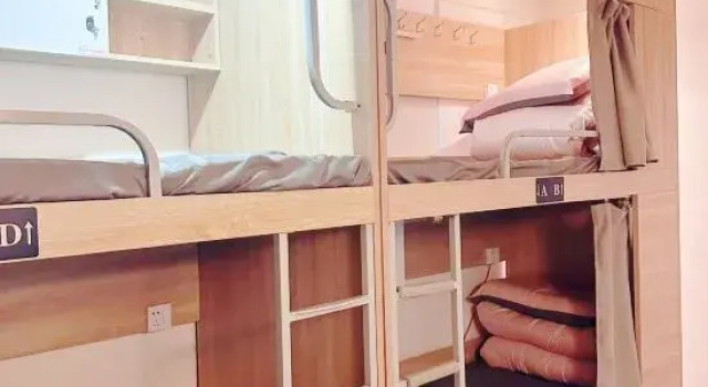 Кровать в общем номере (женский номер) Riverfront Youth Hostel