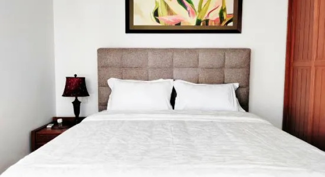 Люкс Comfort с 3 комнатами с балконом и с видом на море Lucky House Lucky Seaview Homestay (Longlou Qishuiwan Branch)