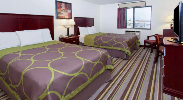 Четырёхместный номер Standard Super 8 by Wyndham Tuscaloosa