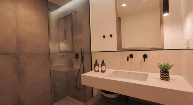 Апартаменты La Mer Bleue Beachfront Boutique Apartments
