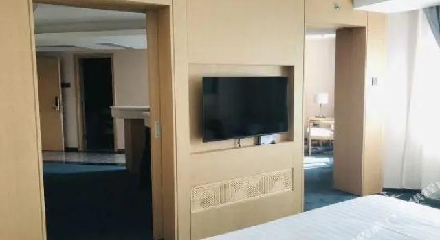 Двухместный люкс Business Ruicheng Hotel