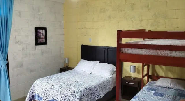 Семейный номер Standard с видом на внутренний двор M&K House