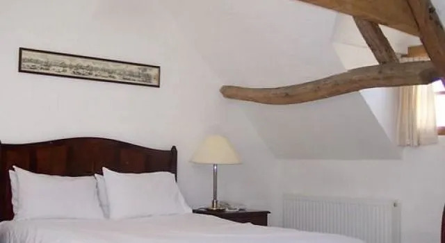 Rounceval House Hotel