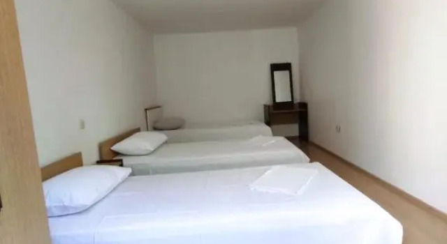 Апартаменты Цокольный этаж Apartments 4 You