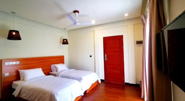 Двухместный номер Deluxe с балконом Niru Isle Maldives