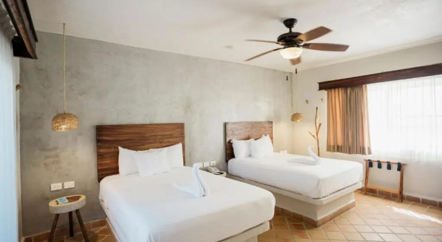 Двухместный номер Standard с частичным видом на море Petit Lafitte Beach Front Hotel & Bungalows