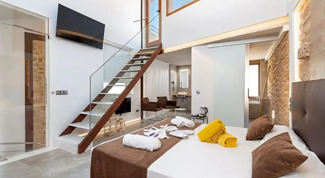 Single Suite Hotel Can Simo