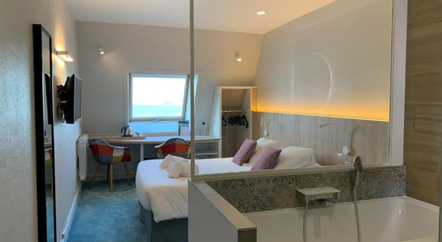 Двухместный номер Standard с видом на море Logis Hôtel de France - Face à la Mer