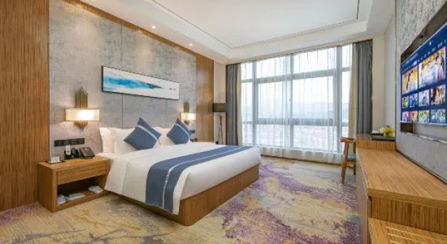 Suite Business Monarch Hotel