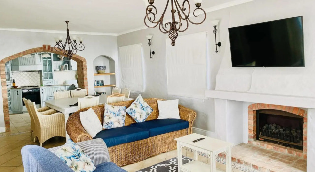 Ons C-Huis - Gansbaai Seafront Accommodation, back-up power, Забронировать Отель Гансбай Walker Bay Nature Reserve