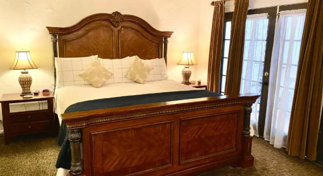 Old Ranch Inn, Забронировать Отель Палм-Спрингс Coachella Valley