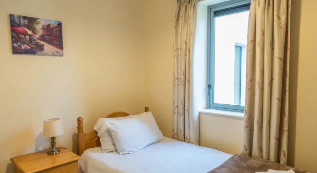 Четырёхместный номер Standard The Courtyard Apartments