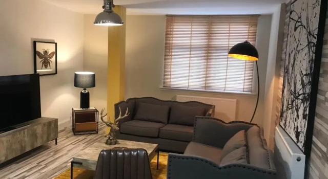Апартаменты Central Apartment - Moderna