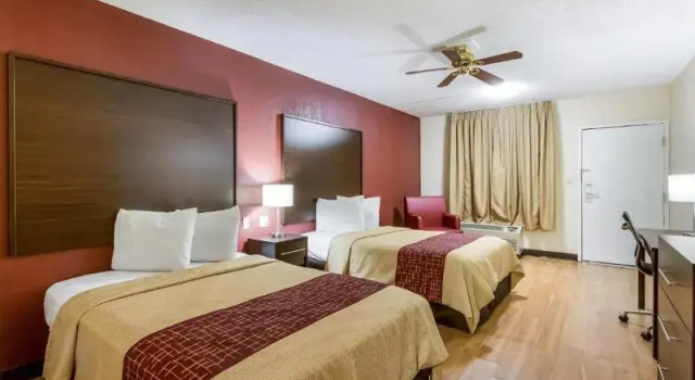 Двухместный номер Deluxe Red Roof Inn & Suites