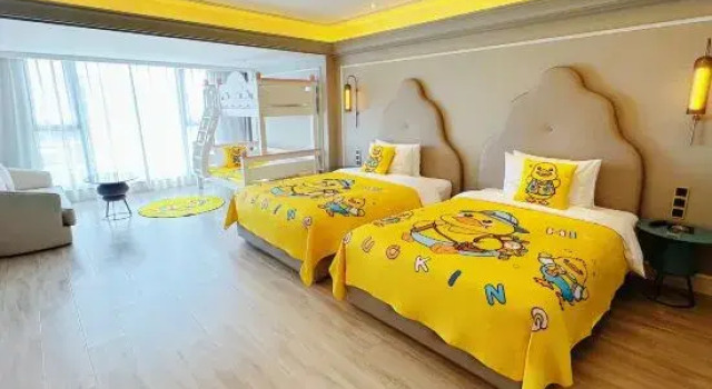 Четырёхместный семейный номер Standard Mercure Xian Downtown