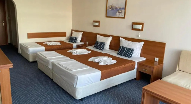 Трёхместный номер Standard с балконом Hotel Liani - All Inclusive