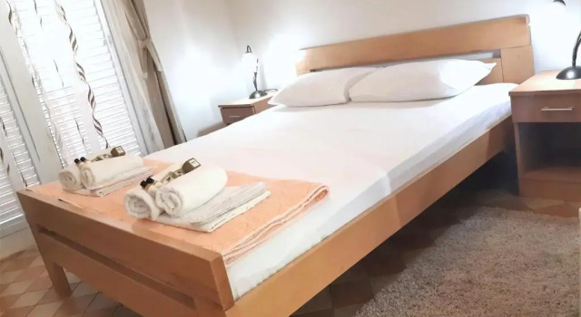 Двухместный номер Economy с балконом и с видом на сад Garni Hotel Koral